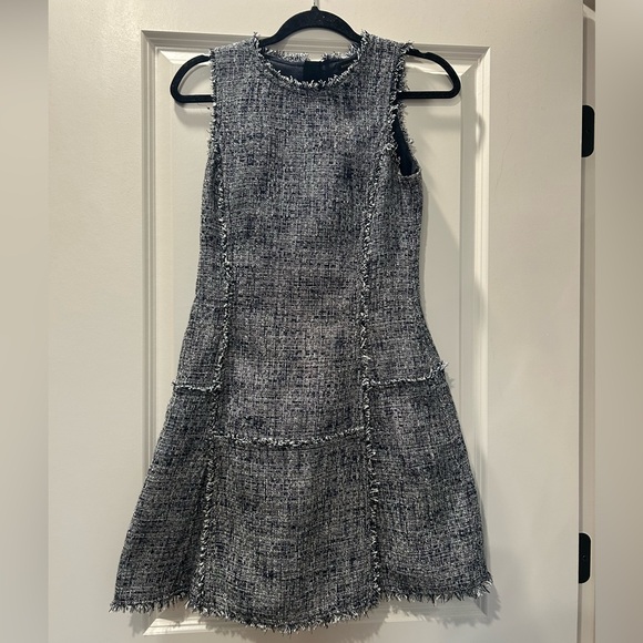 Stylish tweed dress - Picture 1 of 2